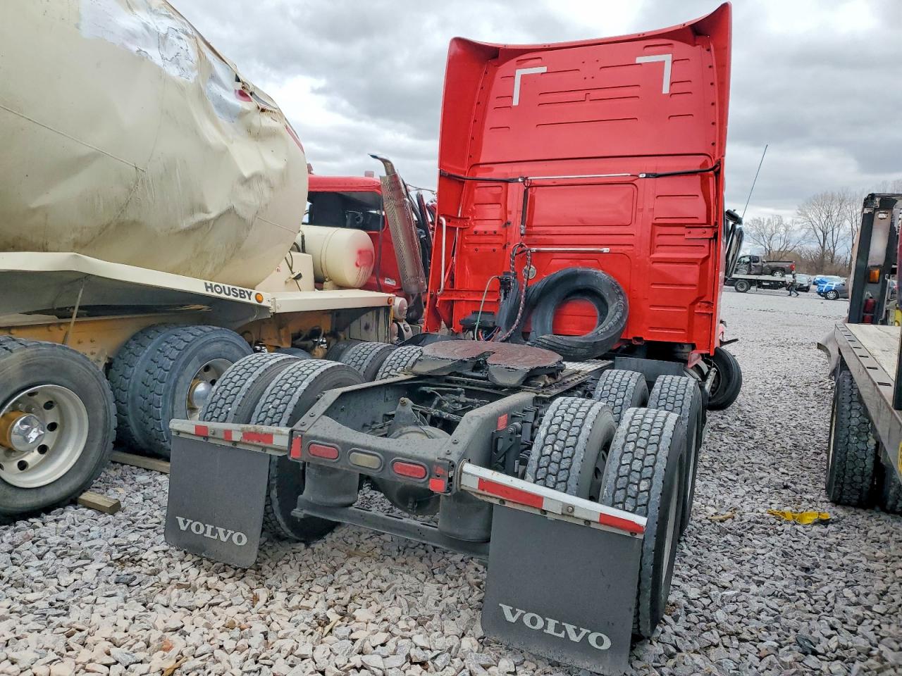 VOLVO VNL 2017 — 5