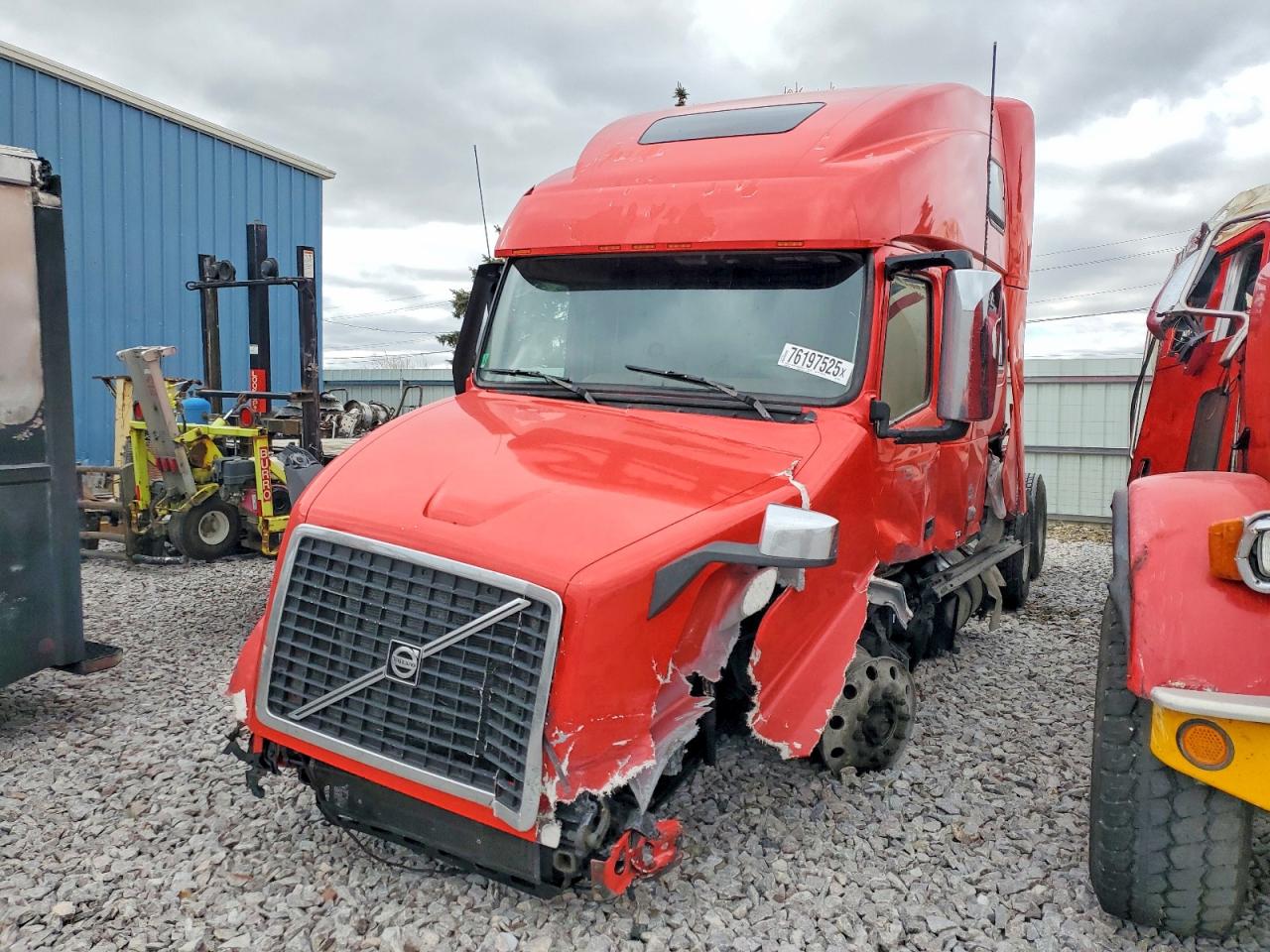 VOLVO VNL 2017 — 3