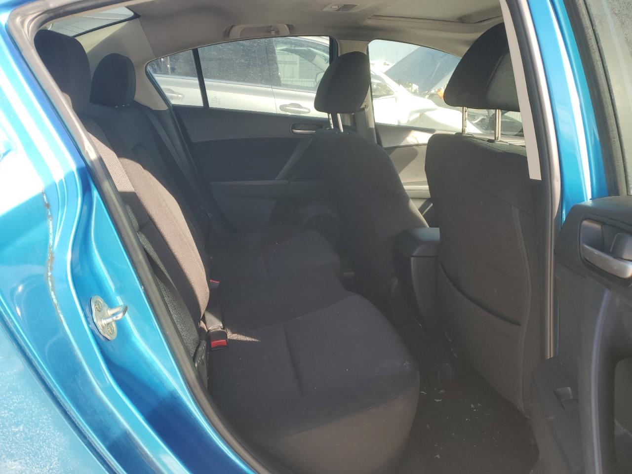 MAZDA 3 2010 — 11