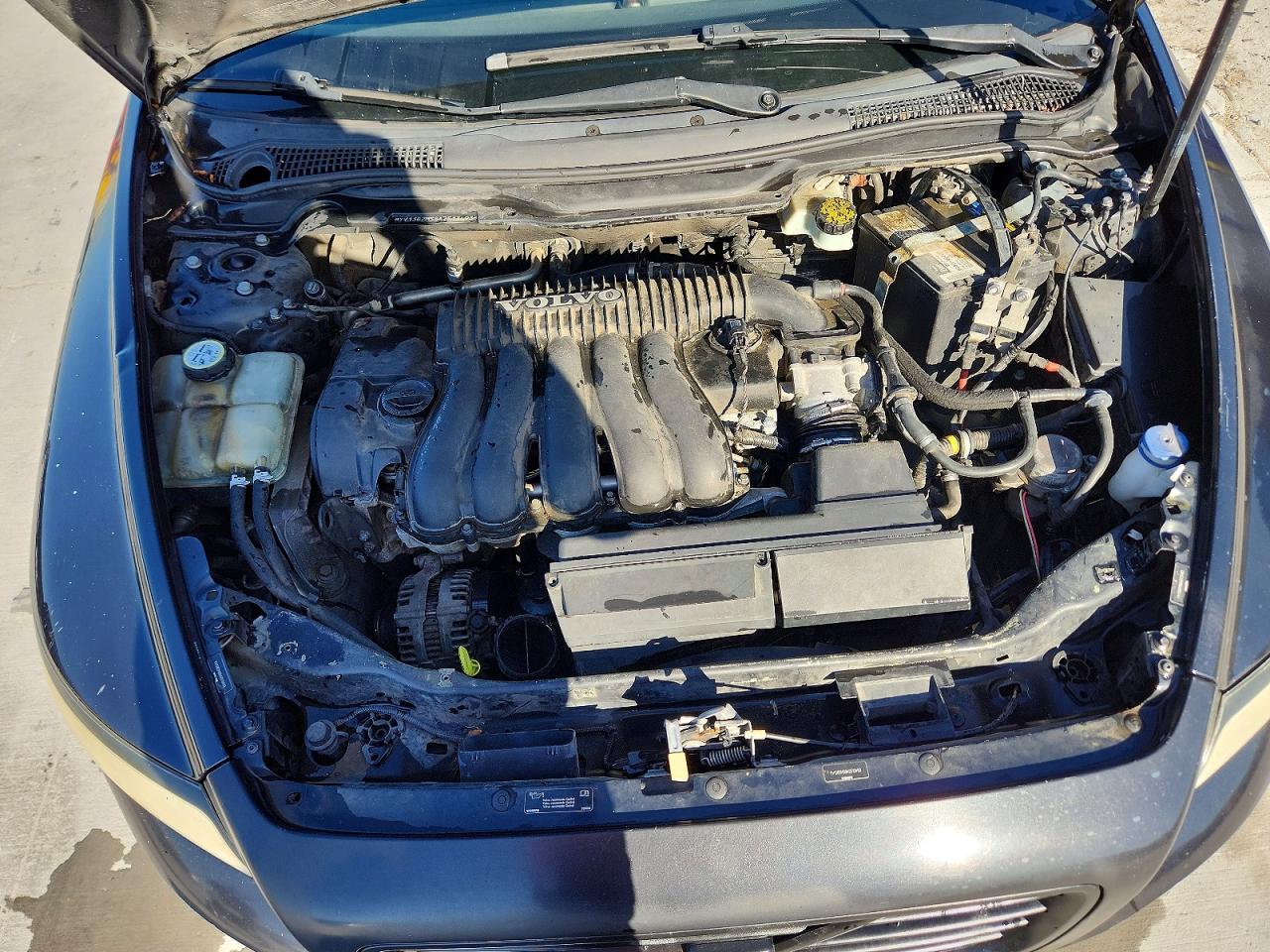 VOLVO S40 2010 — 12