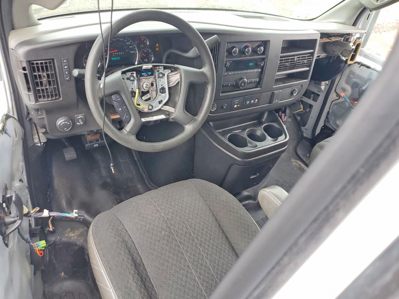 GMC SAVANA 2021 — 9