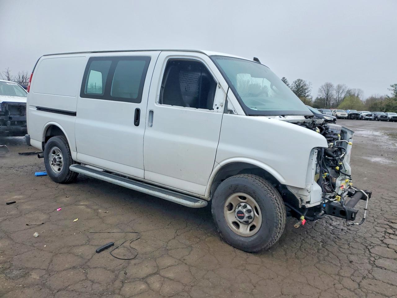 GMC SAVANA 2021 — 5
