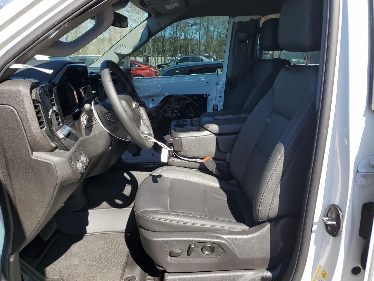 CHEVROLET SILVERADO 2024 — 8