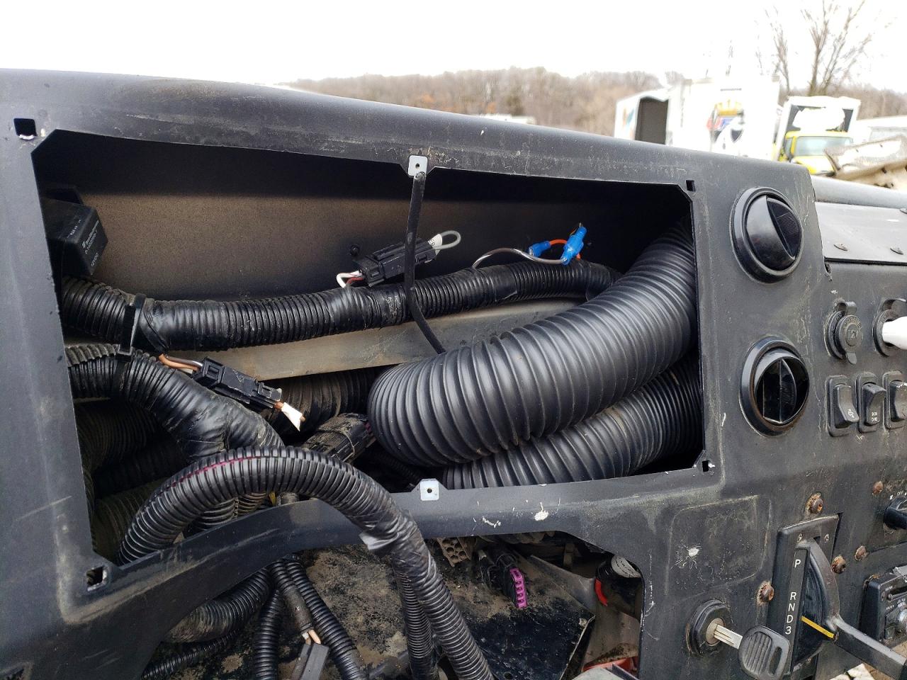 FREIGHTLINER CHASSIS 2014 — 10