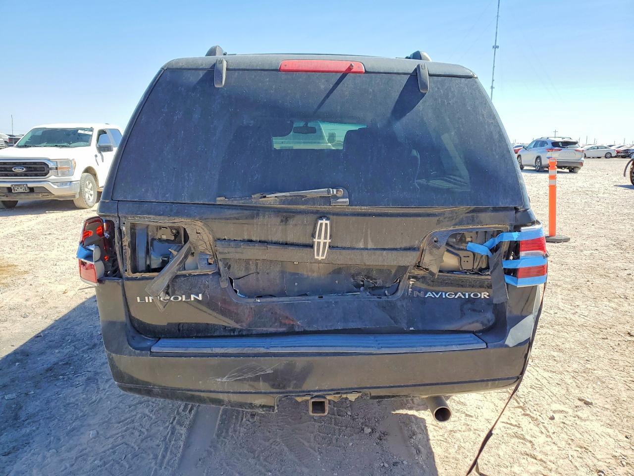 LINCOLN NAVIGATOR 2008 — 7