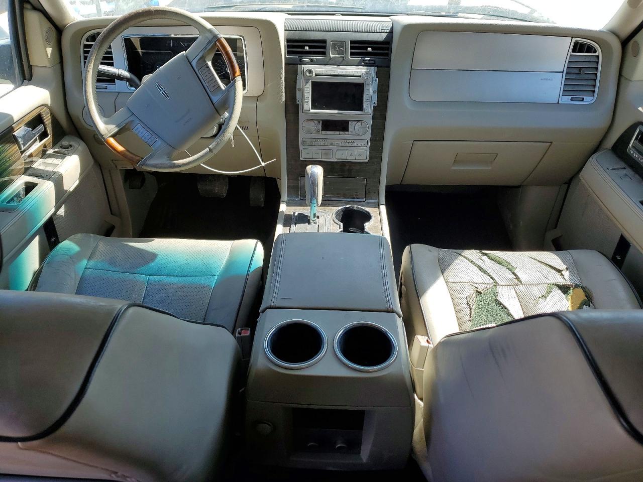 LINCOLN NAVIGATOR 2008 — 9