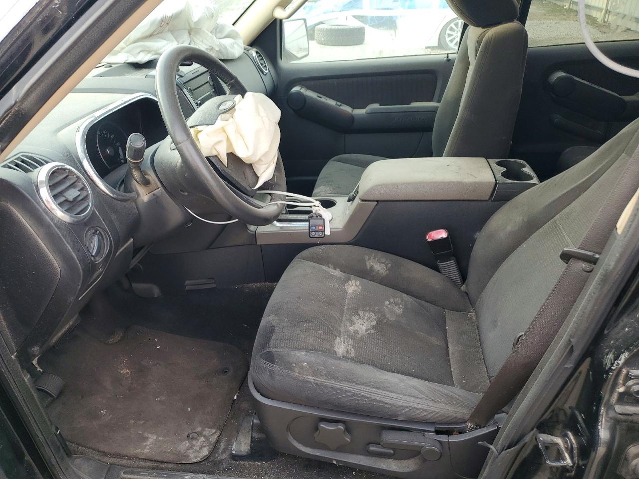 FORD EXPLORER 2010 — 8