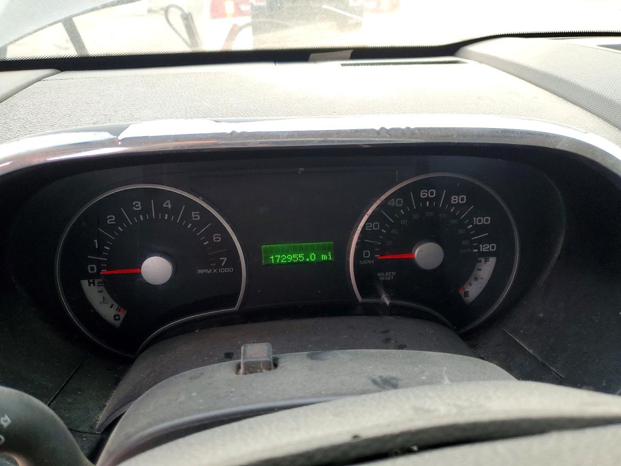 FORD EXPLORER 2010 — 10