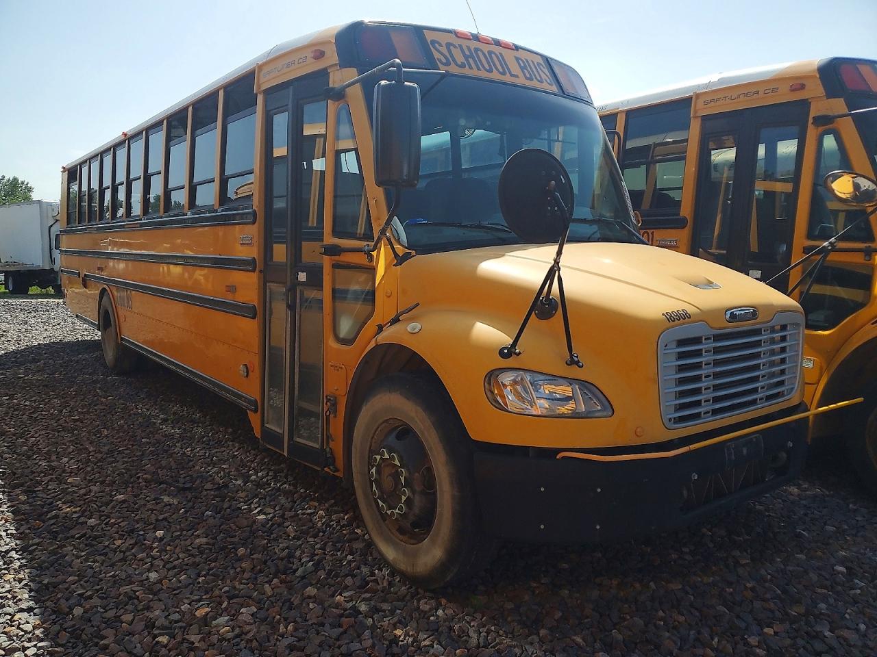 2011 THOMAS SAF-T-LINER C2