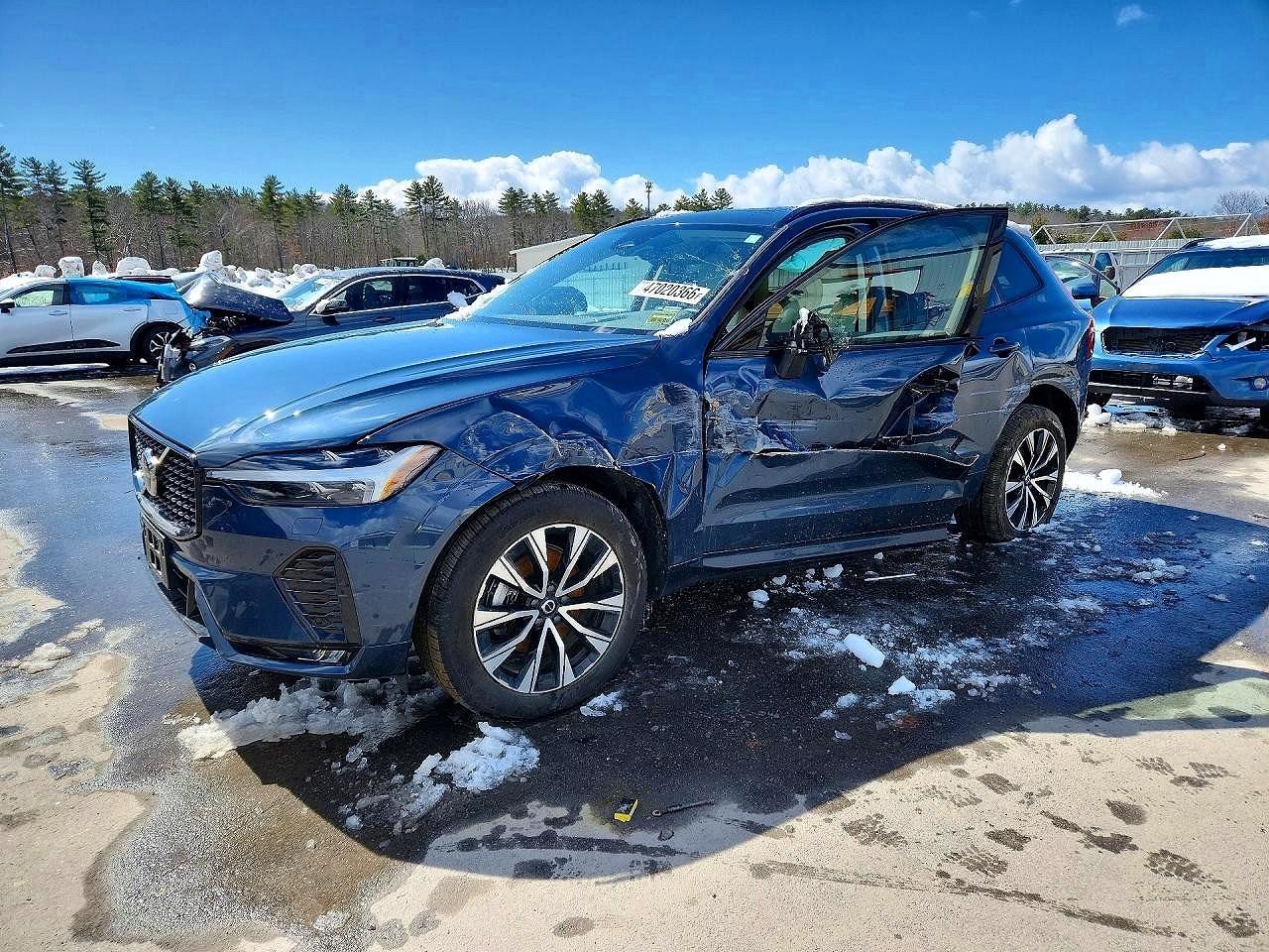 2024 VOLVO XC60 CORE