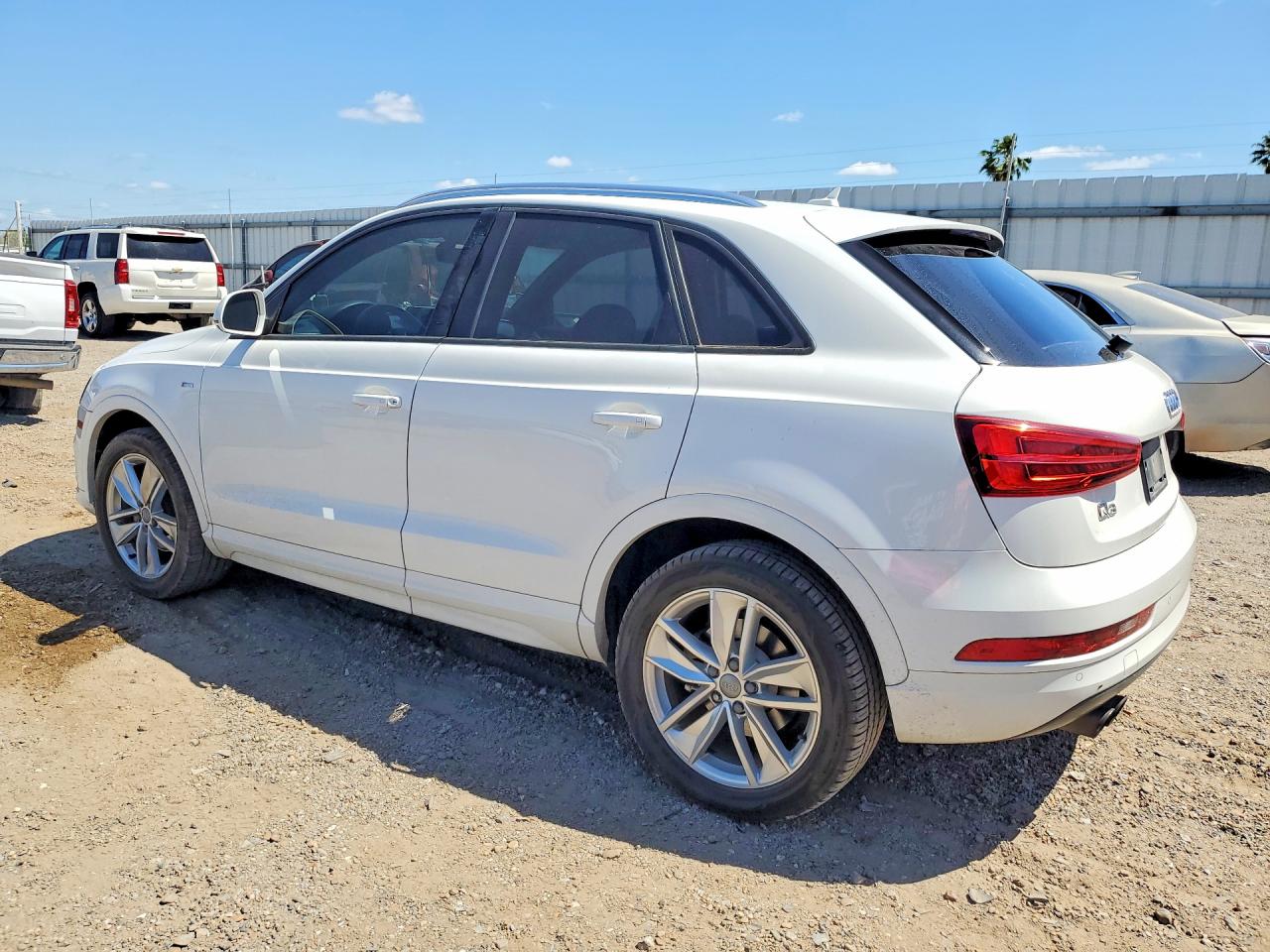 AUDI Q3 2018 — 3