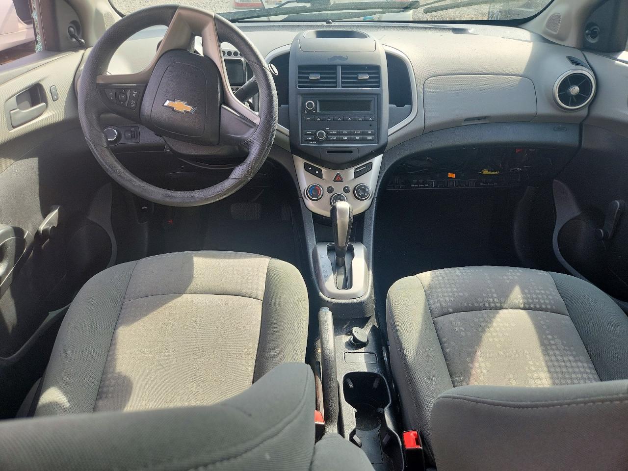 CHEVROLET SONIC 2015 — 9