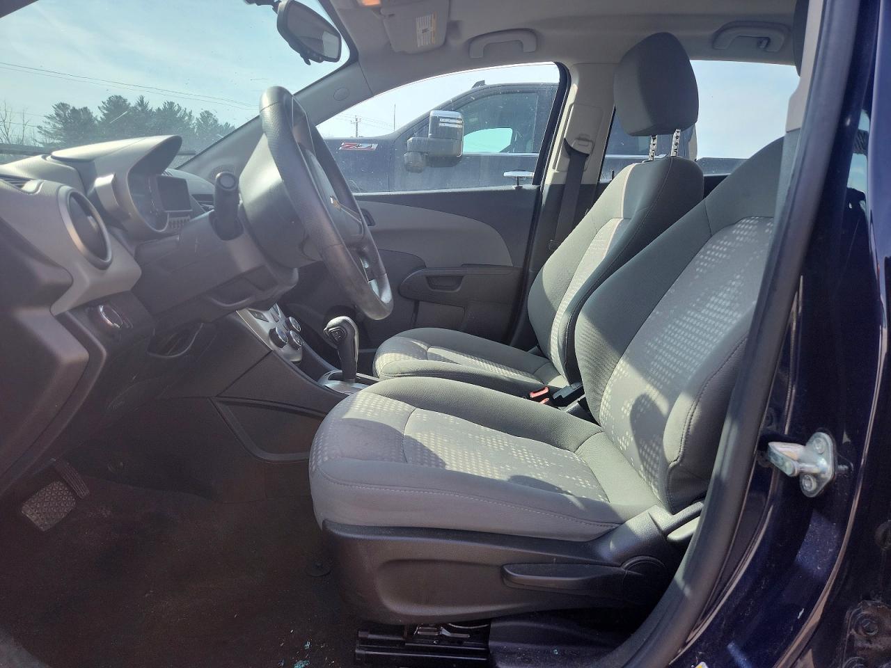 CHEVROLET SONIC 2015 — 8