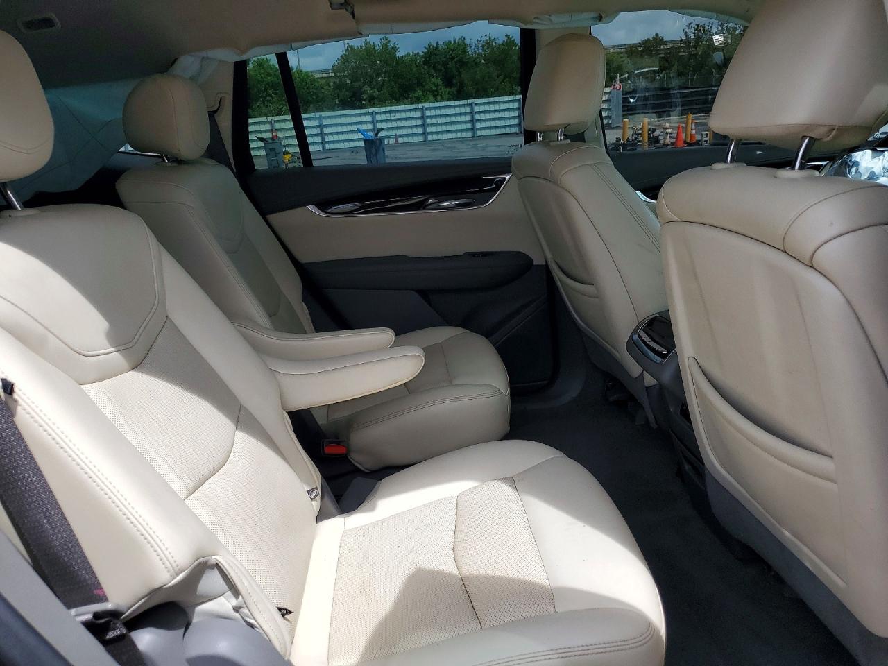 CADILLAC XT6 2021 — 11