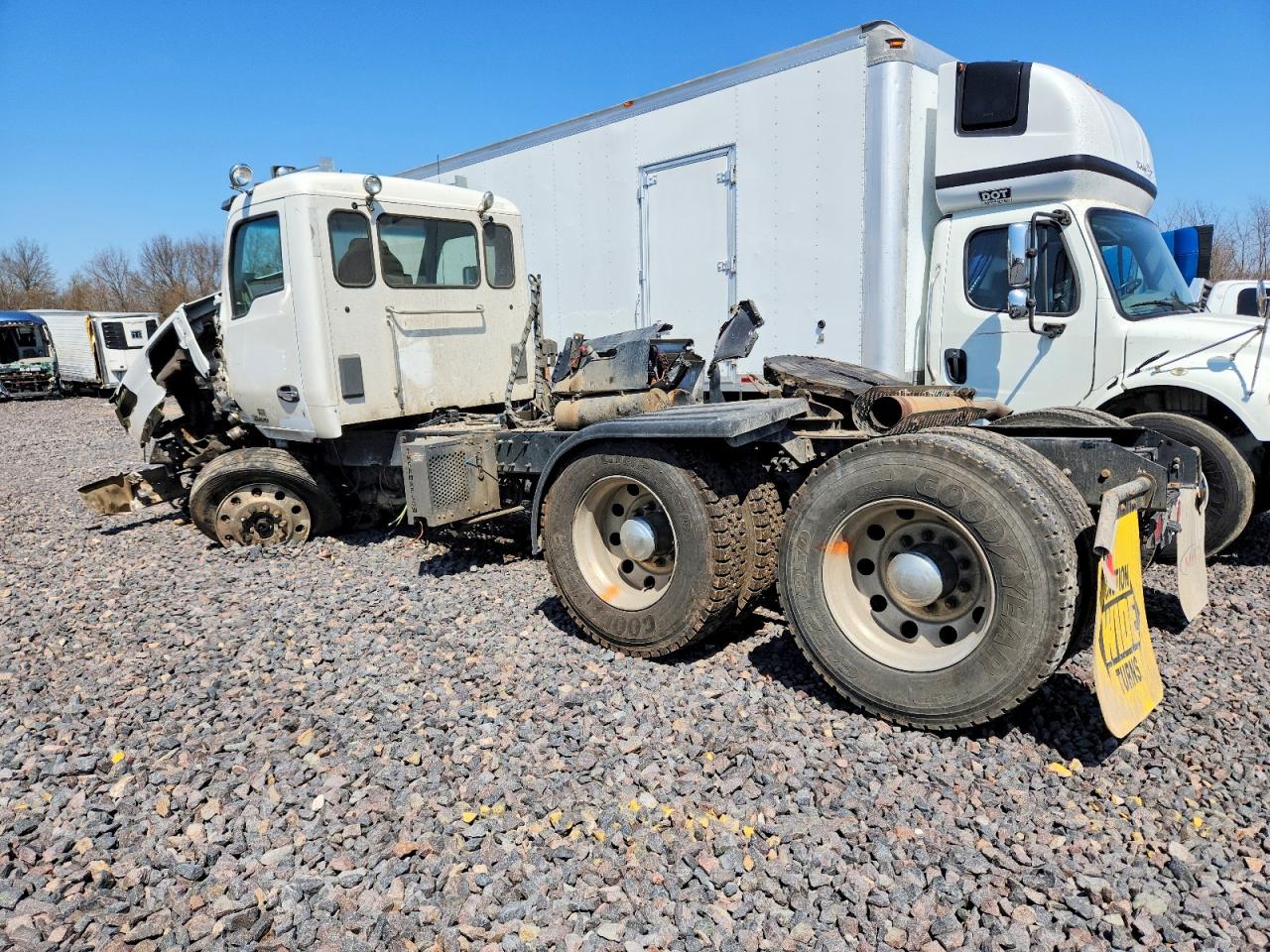 KENWORTH CONSTRUCTION 2019 — 4