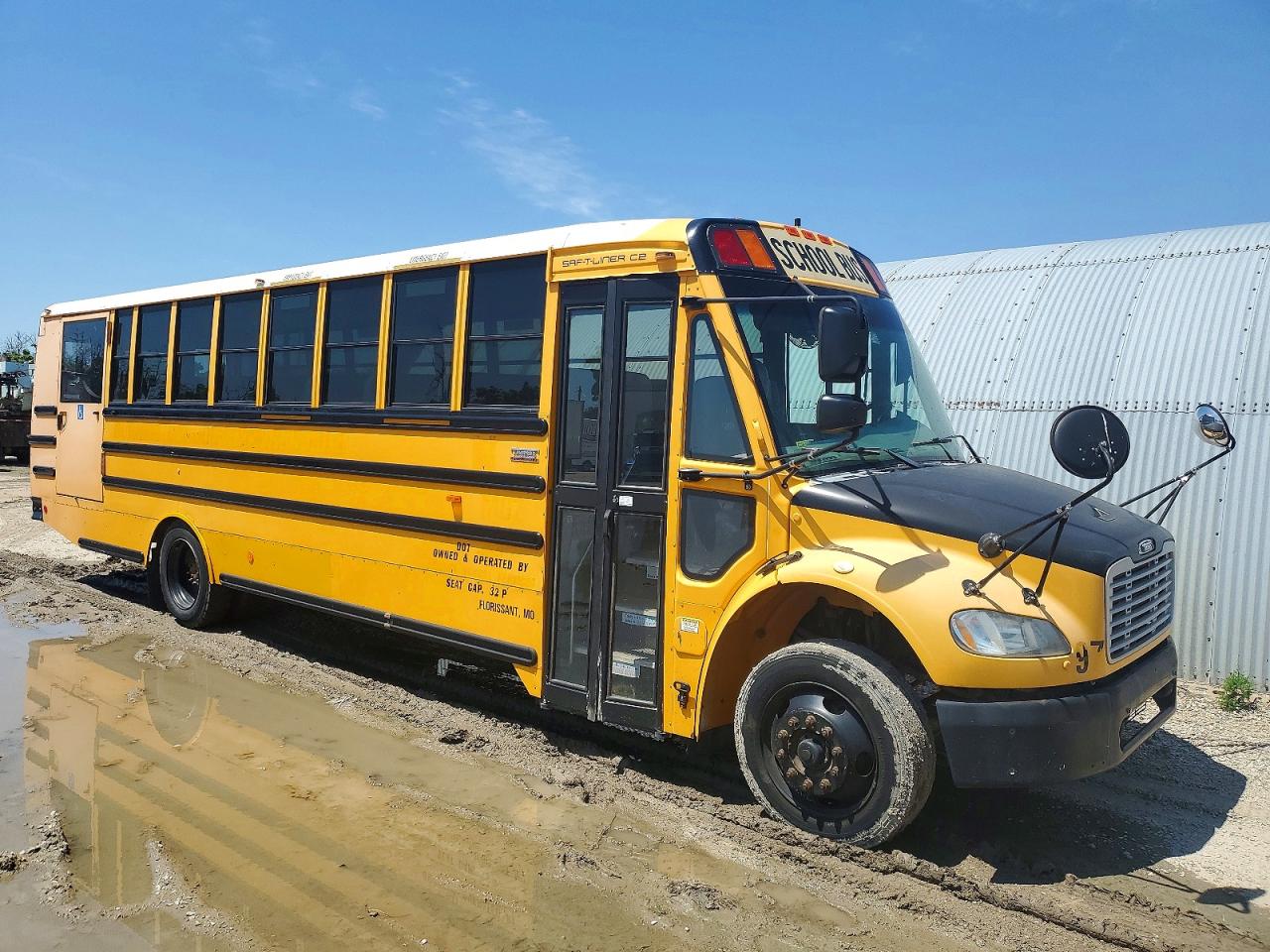 2012 THOMAS SAF-T-LINER C2