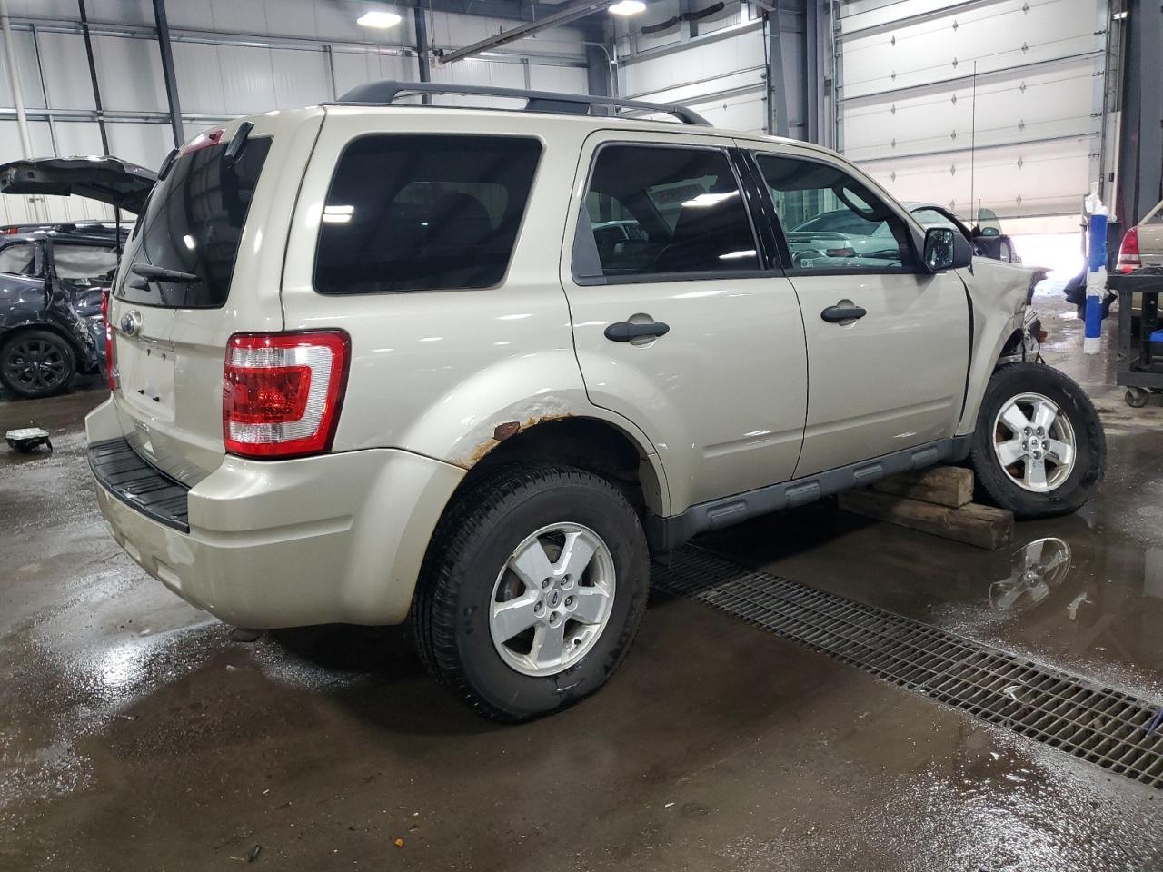 FORD ESCAPE 2012 — 4