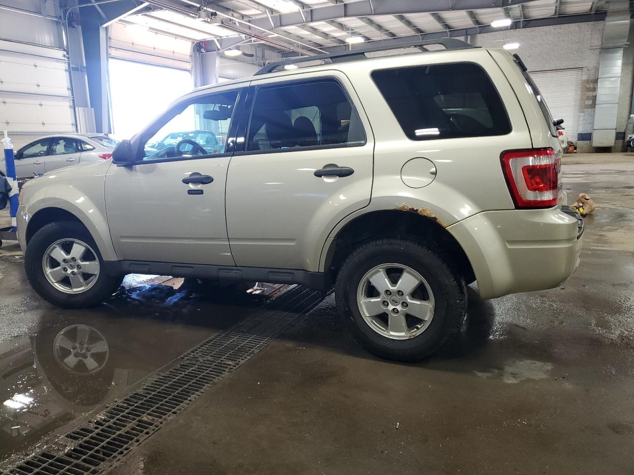 FORD ESCAPE 2012 — 3
