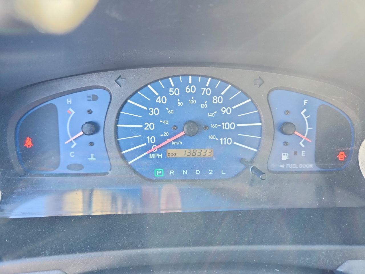 TOYOTA SIENNA 2002 — 10
