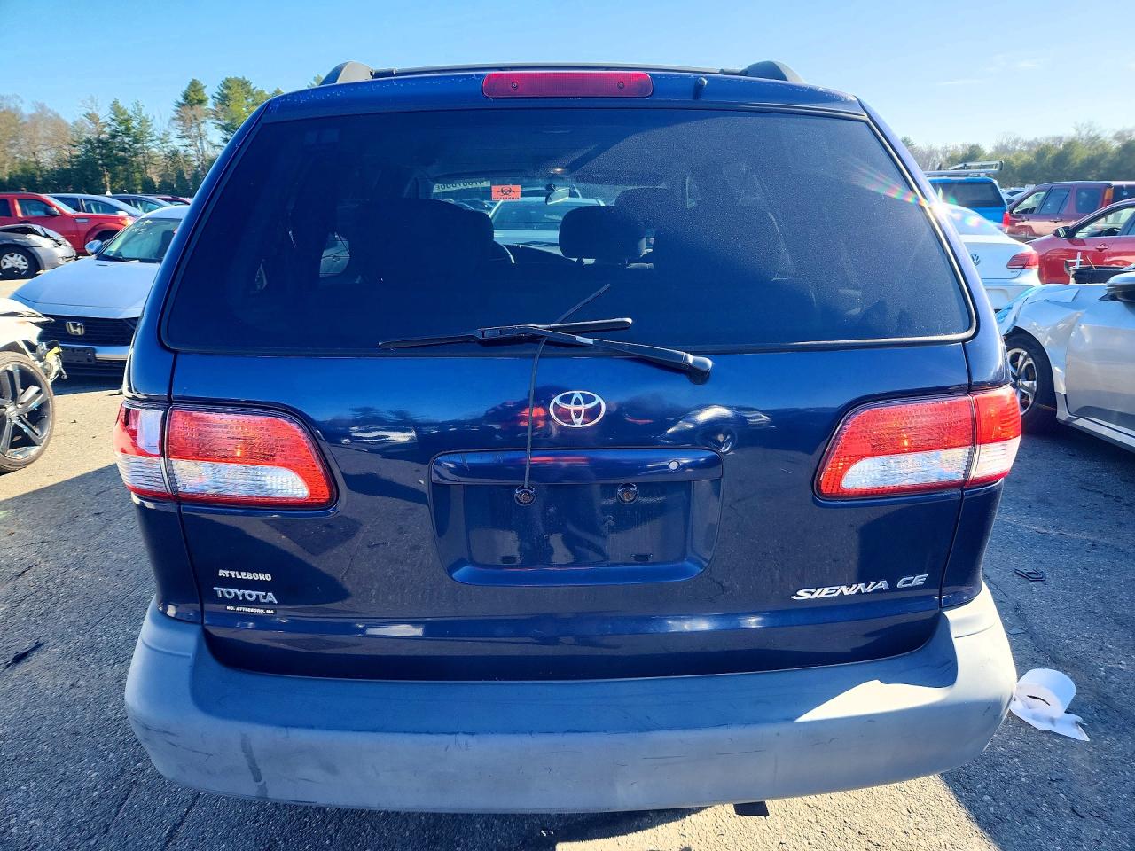 TOYOTA SIENNA 2002 — 7