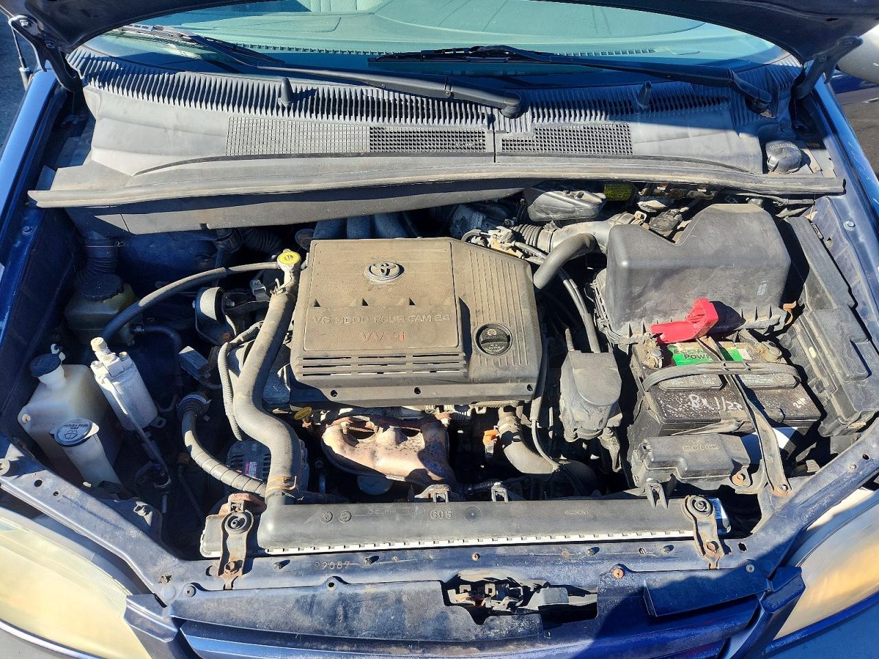 TOYOTA SIENNA 2002 — 13