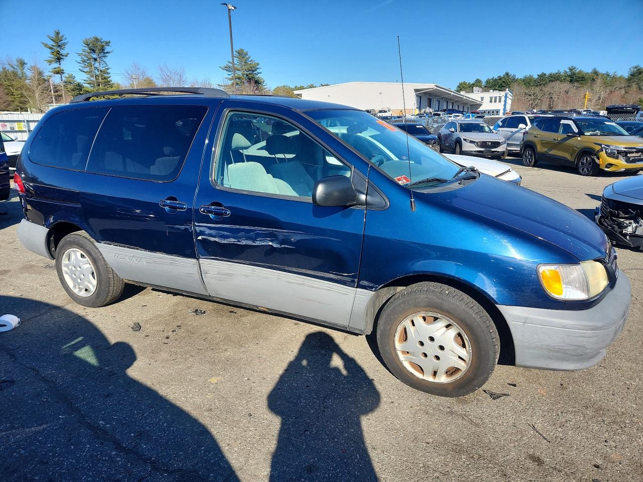 TOYOTA SIENNA 2002 — 5