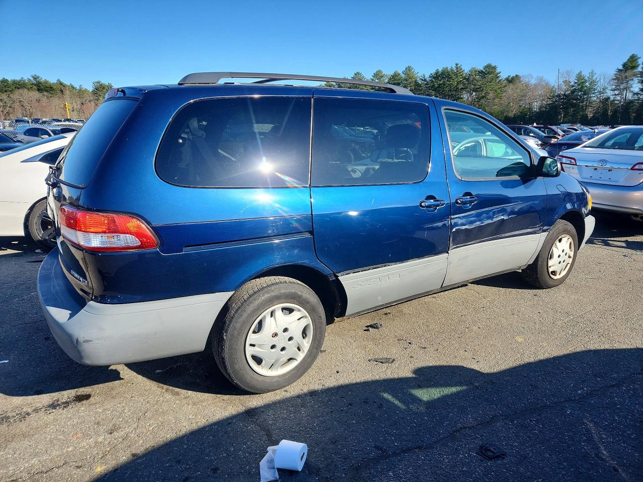 TOYOTA SIENNA 2002 — 4