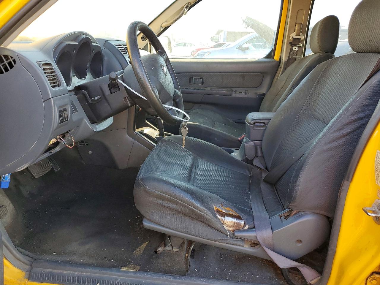 NISSAN XTERRA 2002 — 8