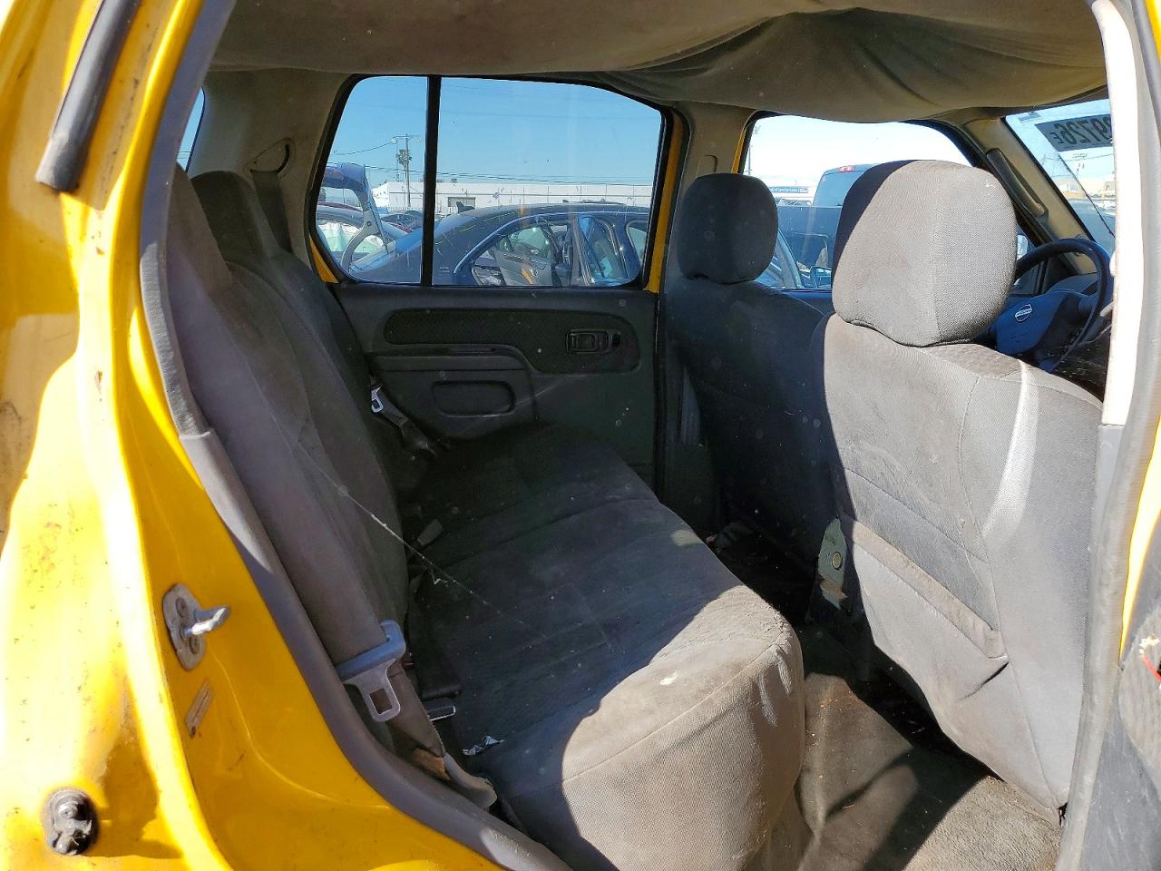 NISSAN XTERRA 2002 — 12
