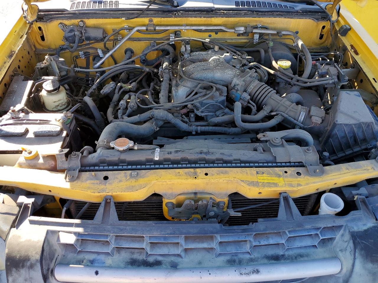 NISSAN XTERRA 2002 — 13