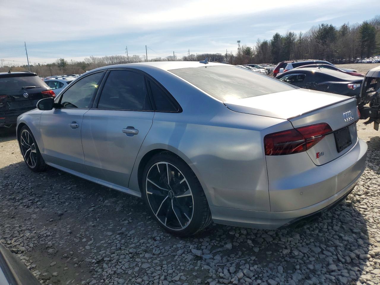 AUDI S8 2017 — 3