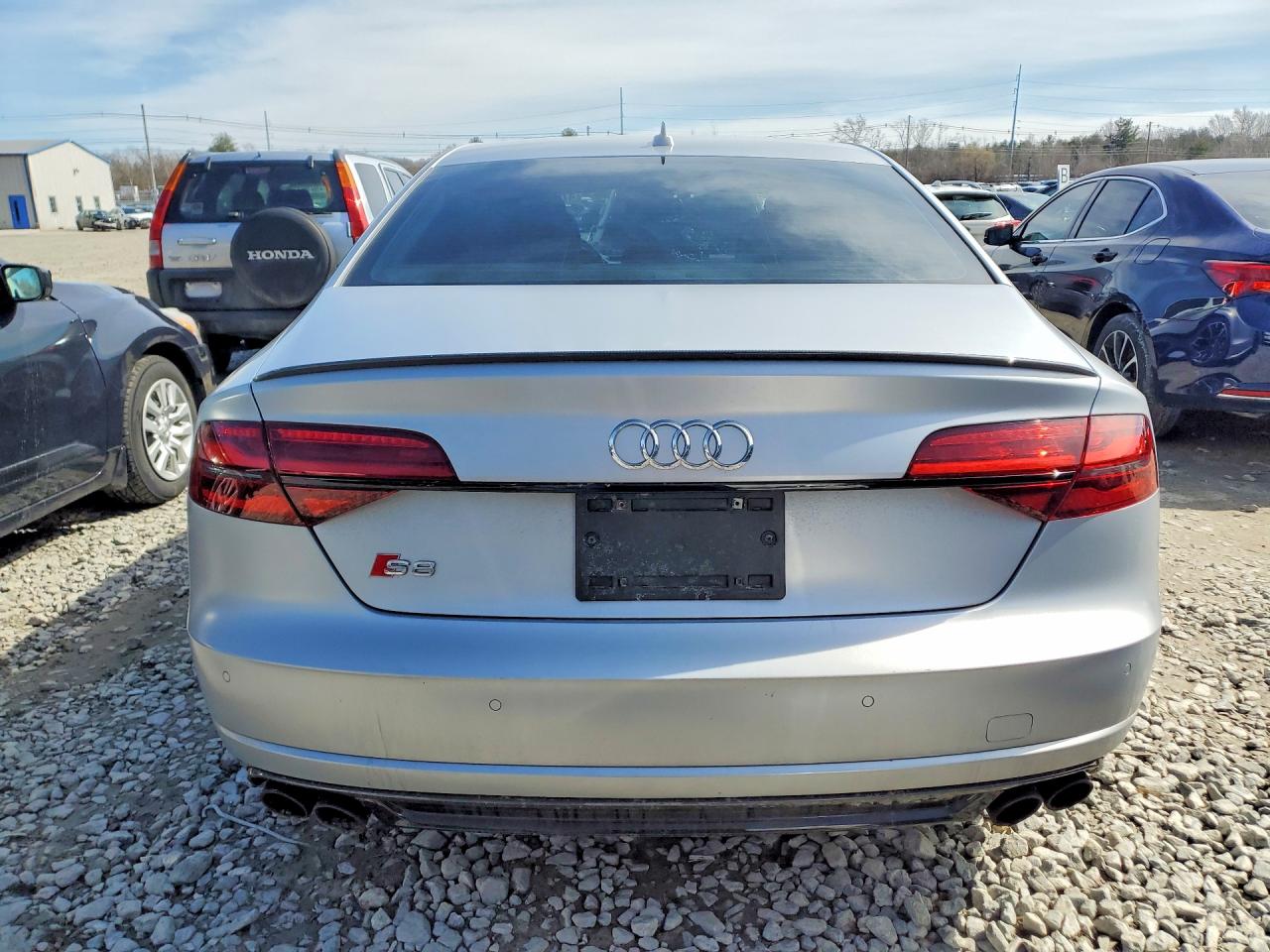 AUDI S8 2017 — 7