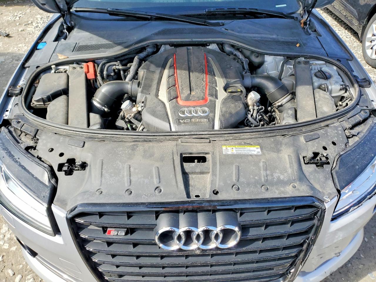 AUDI S8 2017 — 12