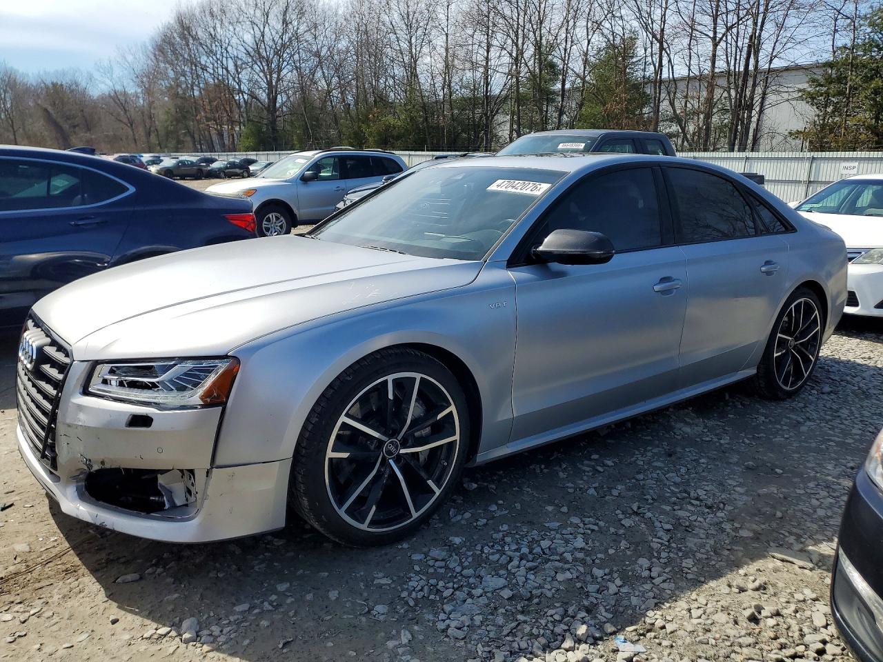 AUDI S8 2017 — 2
