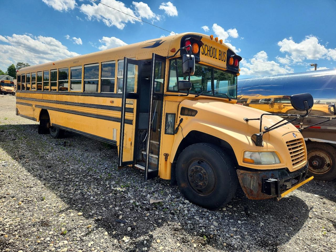 2012 BLUB SCHOOL BUS
