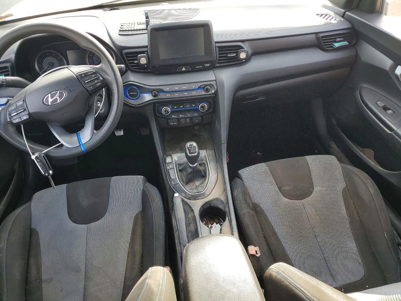 HYUNDAI VELOSTER 2019 — 9