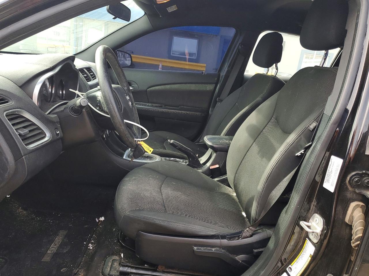 DODGE AVENGER 2014 — 8