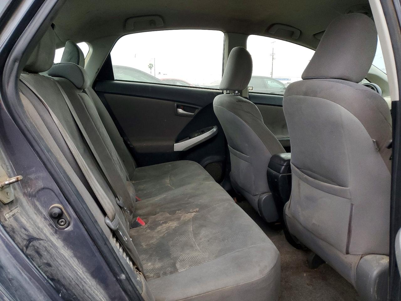 TOYOTA YARIS 2010 — 11