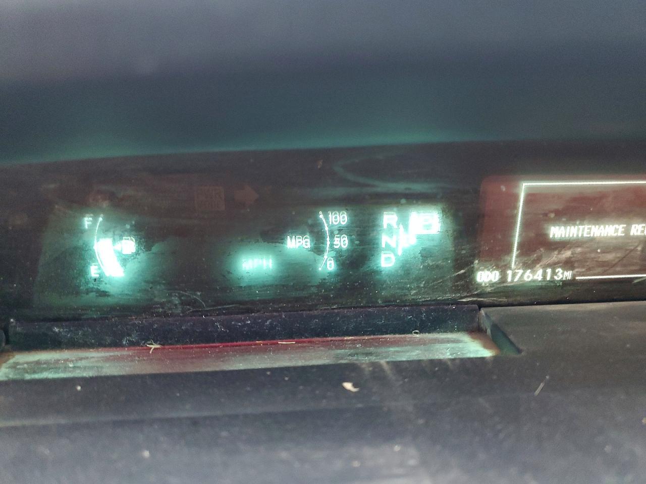 TOYOTA YARIS 2010 — 10