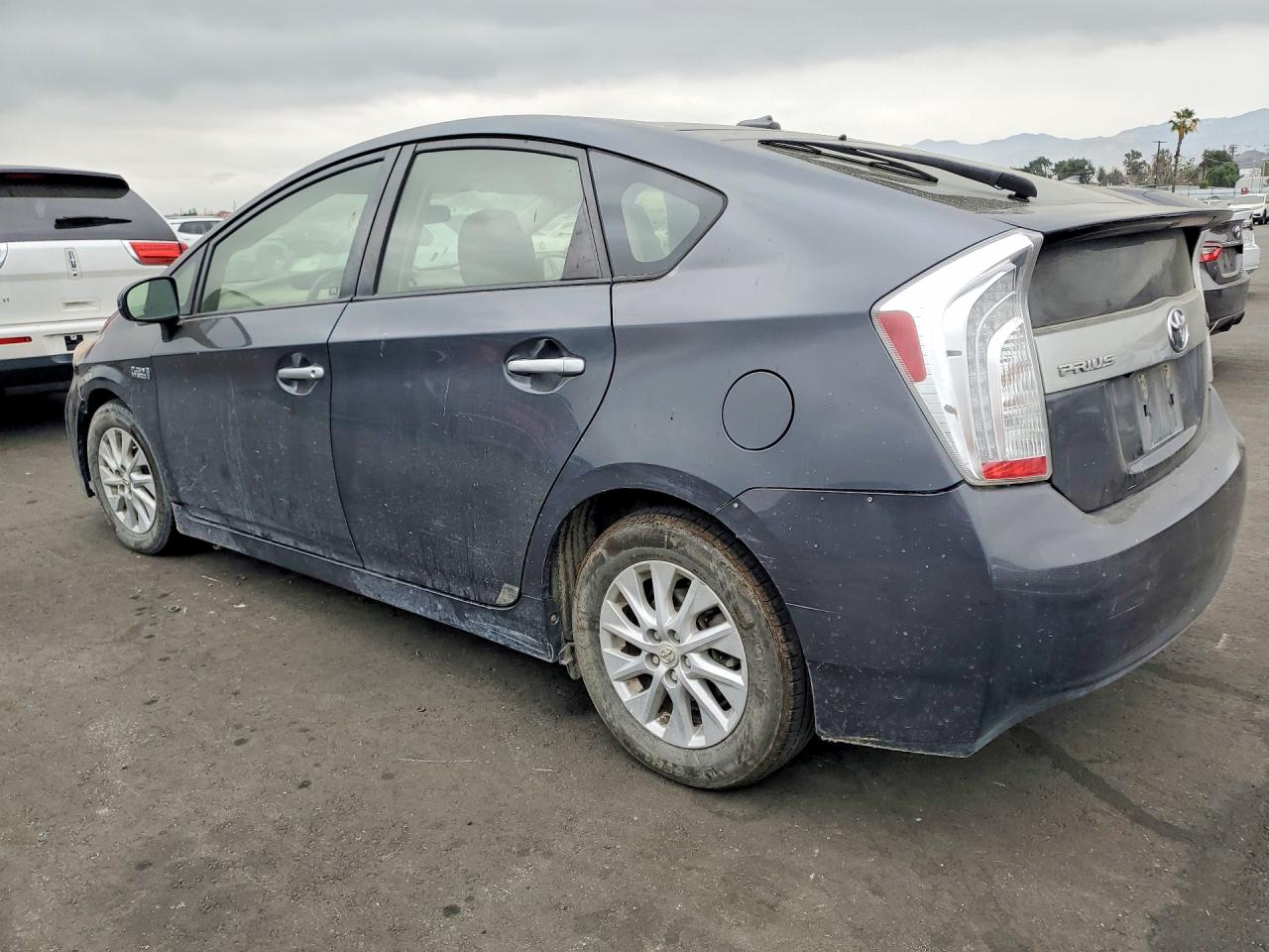 TOYOTA YARIS 2010 — 3