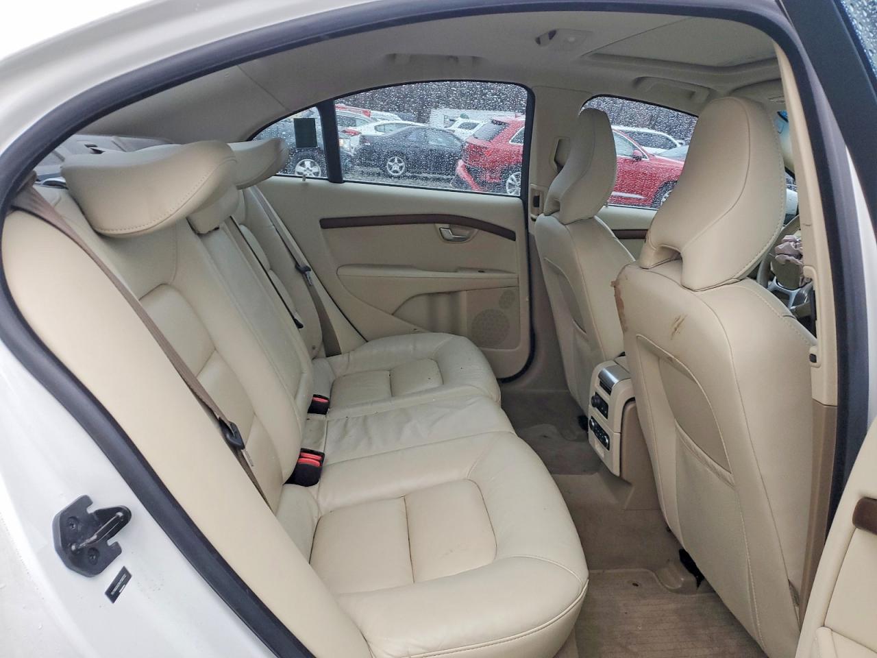 VOLVO S80 2010 — 11
