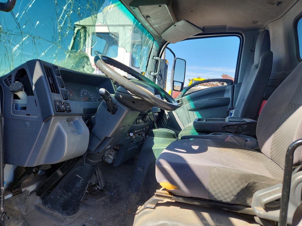 ISUZU NPR HD 2015 — 6