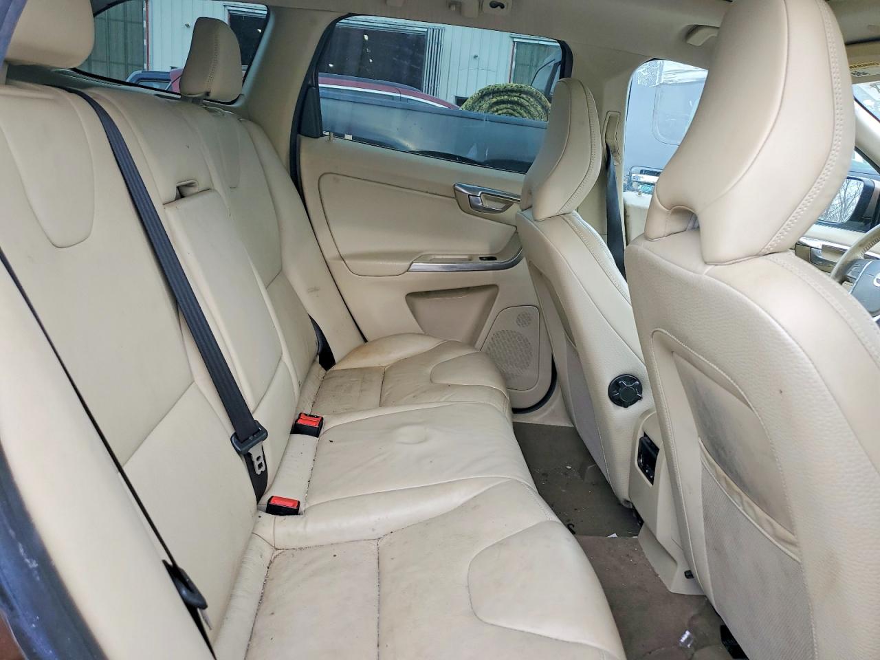 VOLVO XC60 2013 — 12