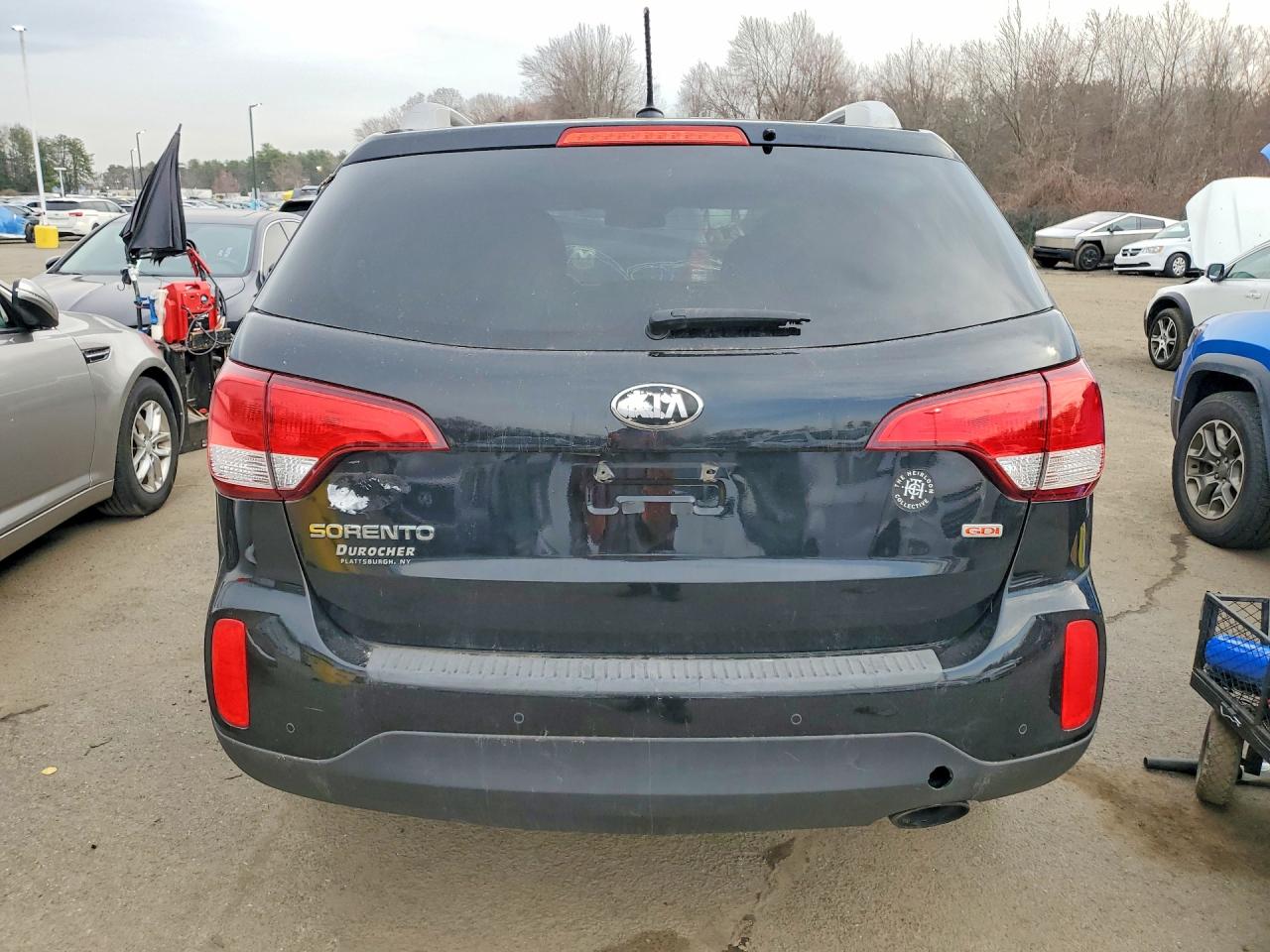 KIA SORENTO 2015 — 7