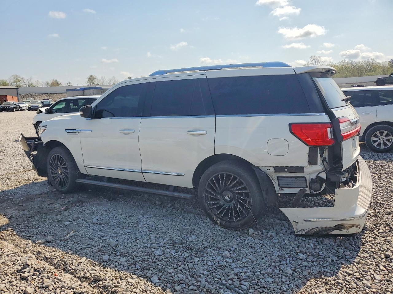 LINCOLN NAVIGATOR 2020 — 3