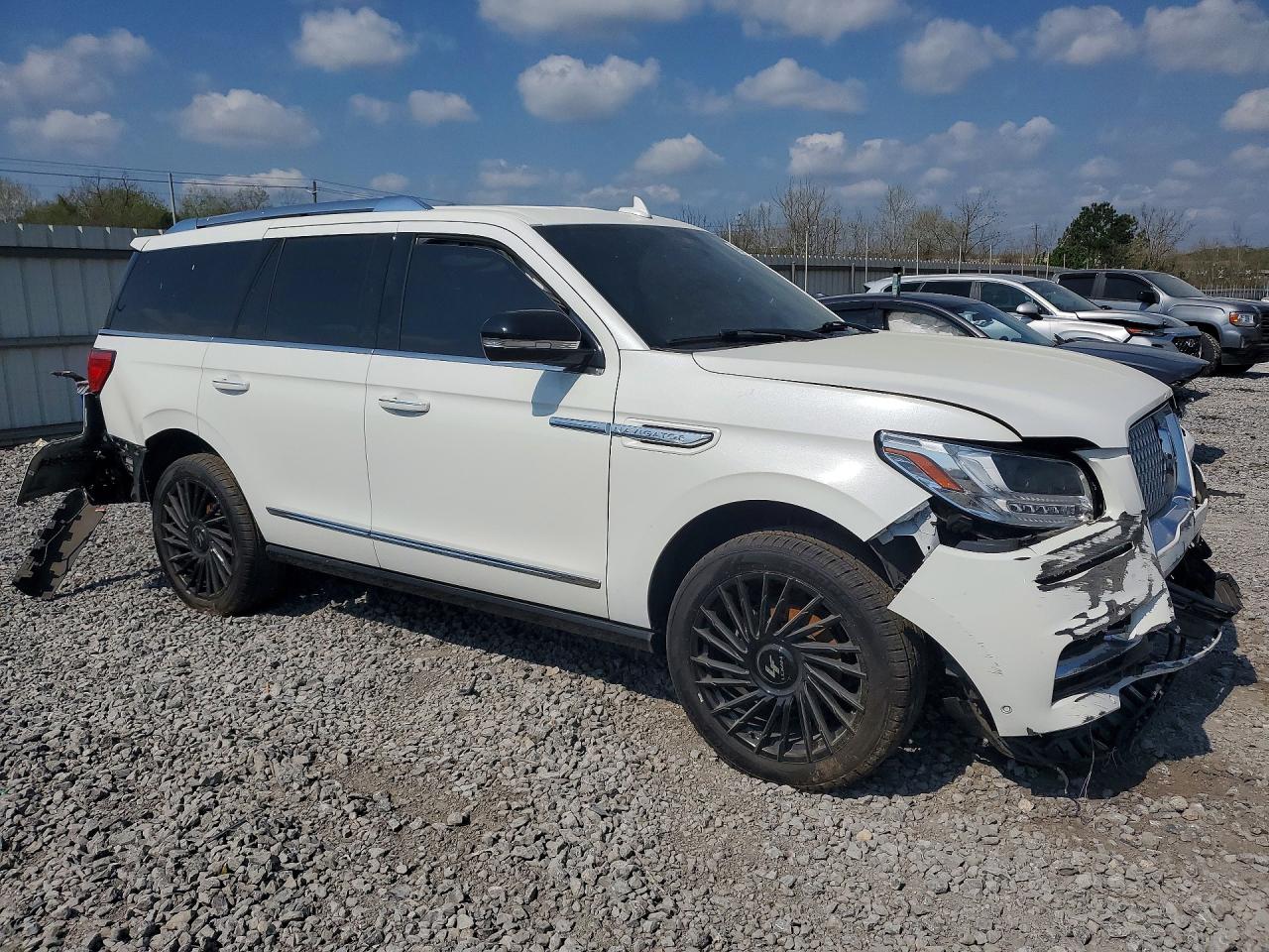 LINCOLN NAVIGATOR 2020 — 5