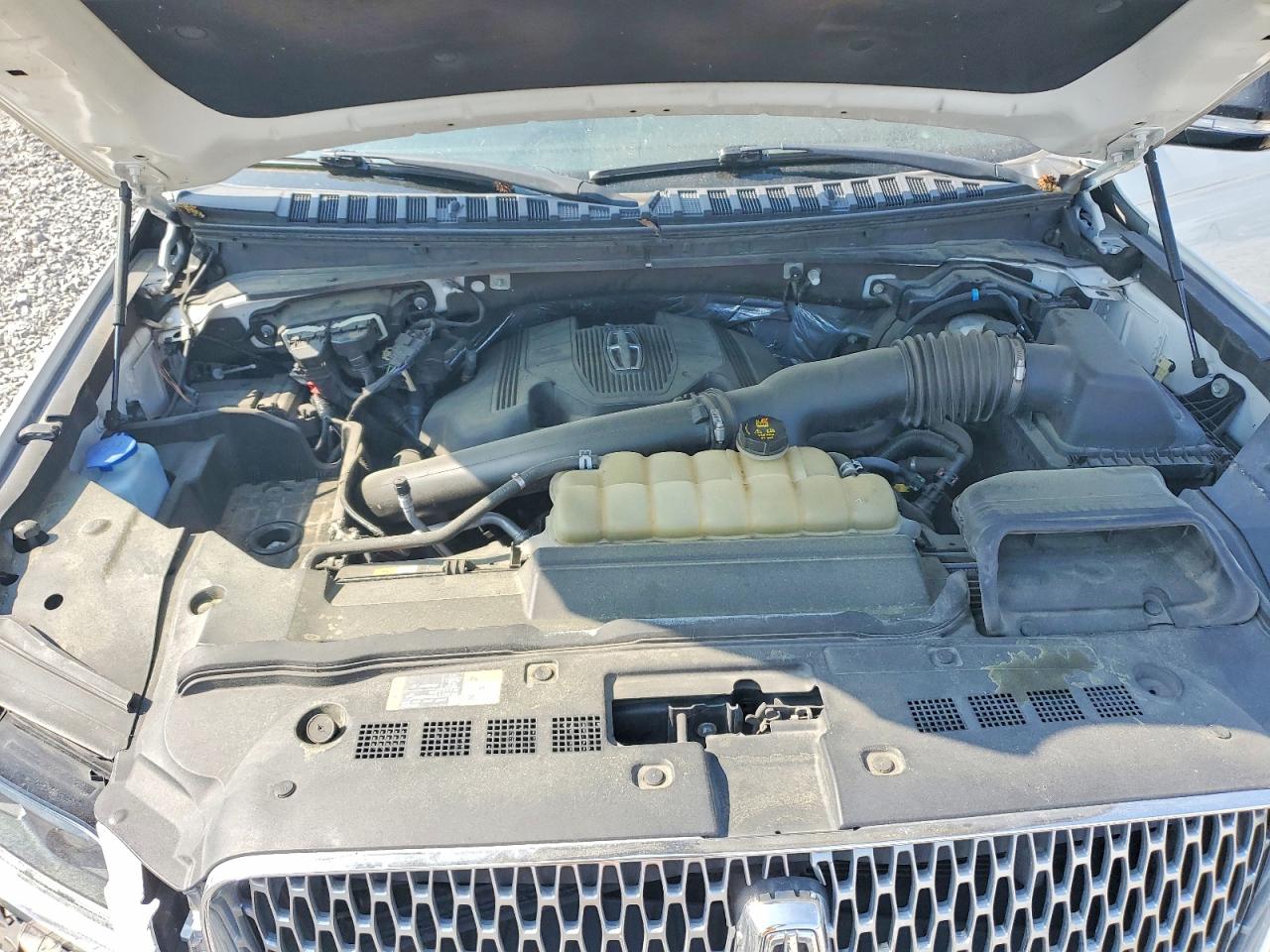 LINCOLN NAVIGATOR 2020 — 13