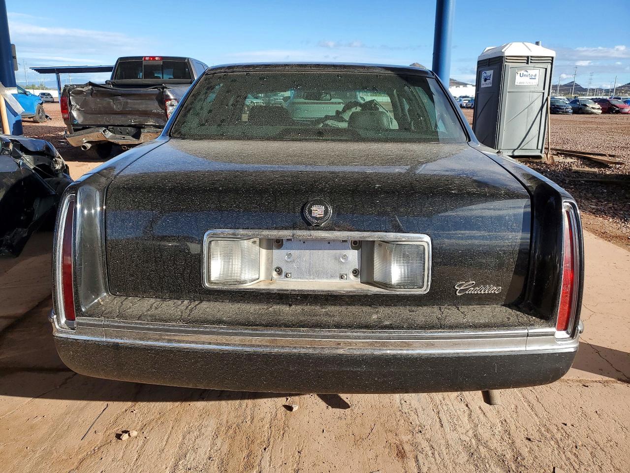 CADILLAC DEVILLE 1994 — 7