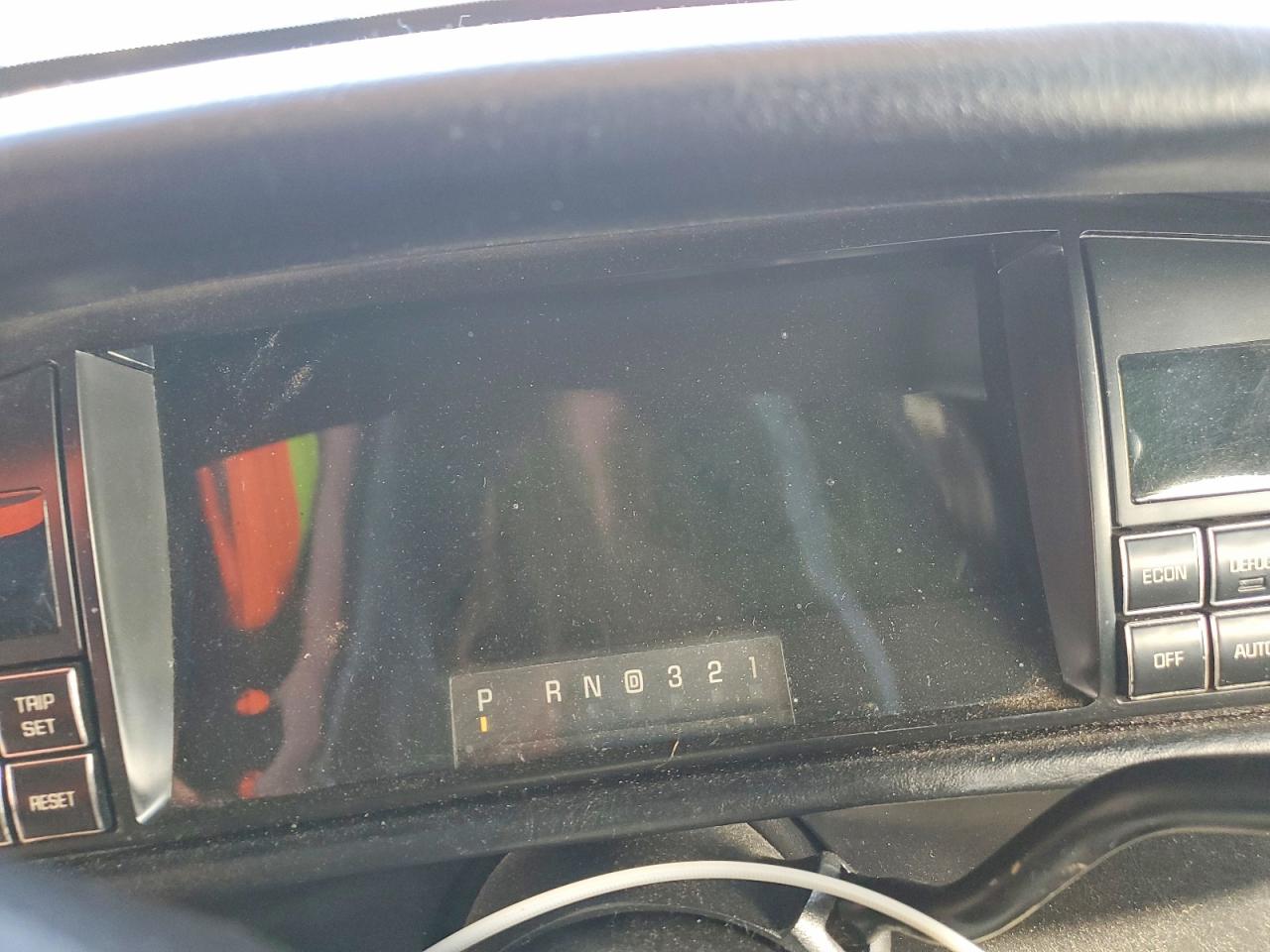 CADILLAC DEVILLE 1994 — 10