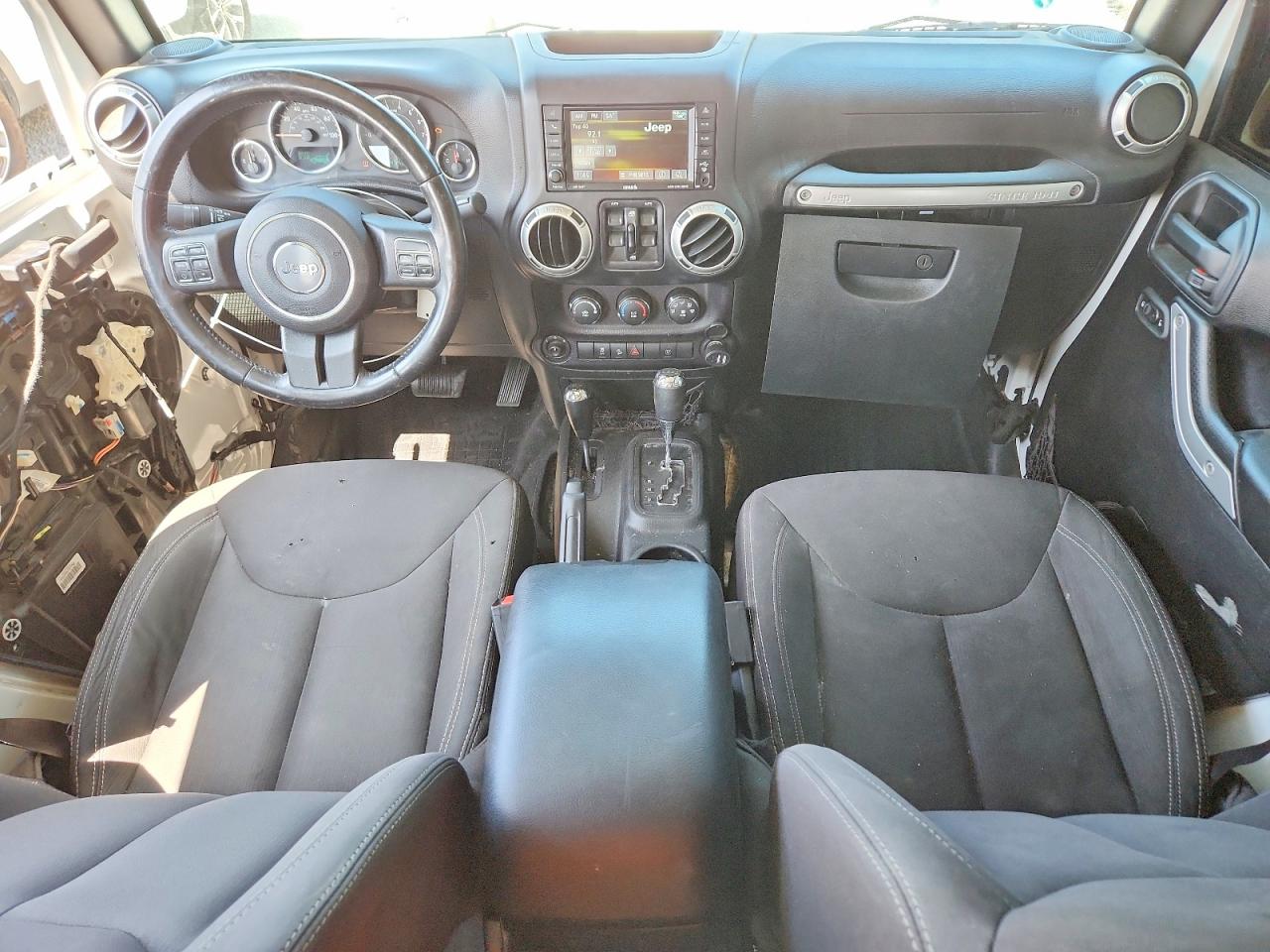 JEEP WRANGLER UNLIMITED 2016 — 9